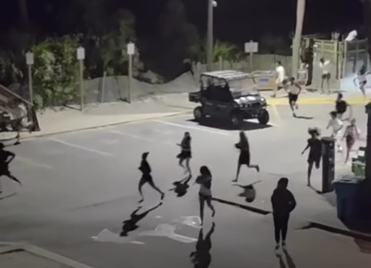 Panică pe o insulă din SUA, după un foc de armă tras în timpul unei petreceri de adolescenți