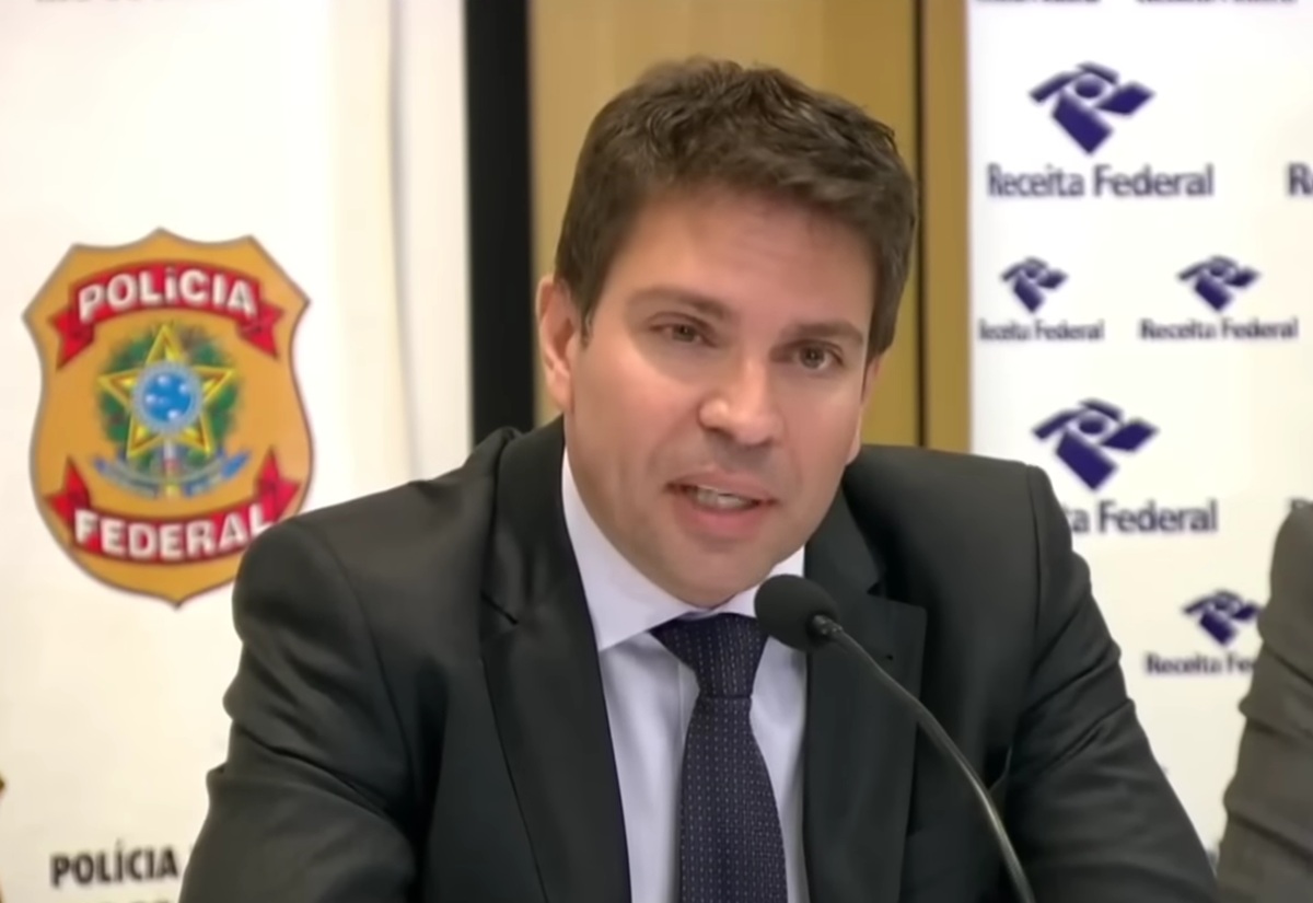 Fostul șef al serviciilor secrete din Brazilia a fost arestat în SUA de agenții Serviciului de Imigrare