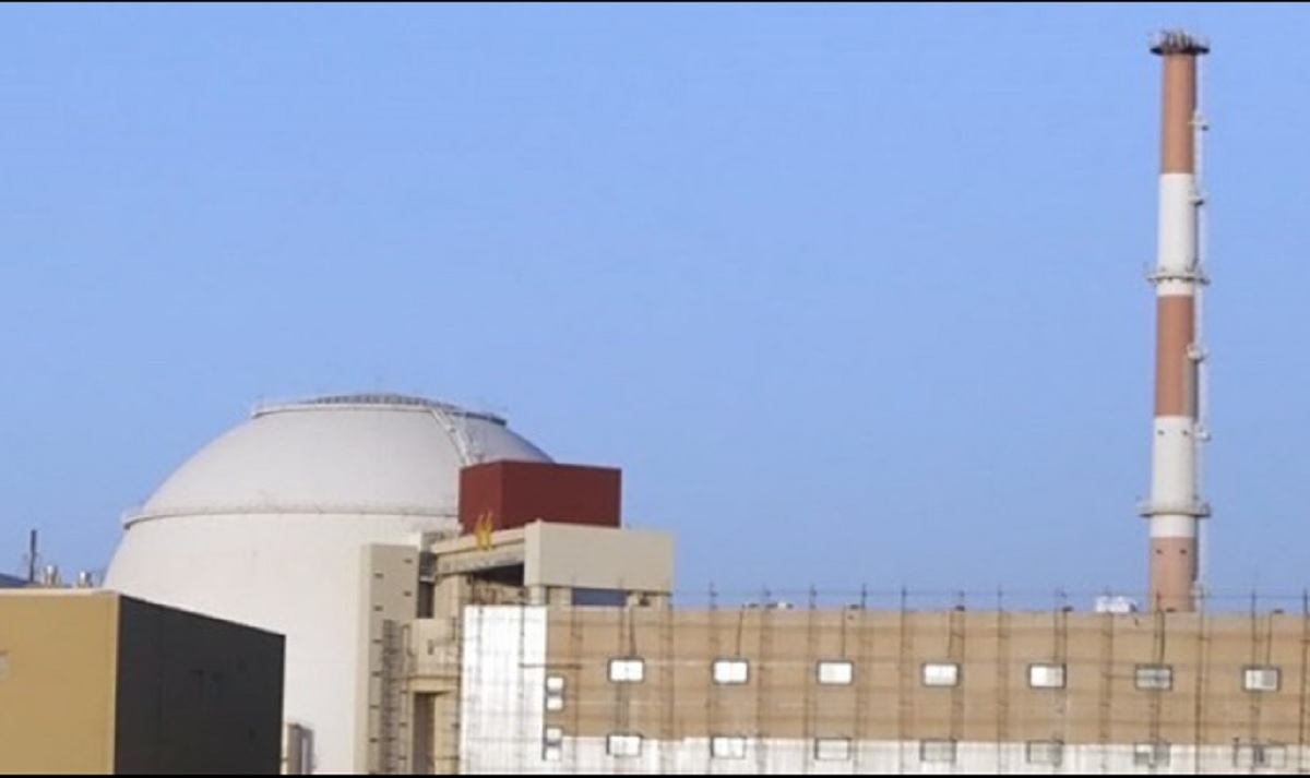 Rusia își retrage aproape complet personalul de la centrala nucleară Bushehr. Evacuarea, coordonată cu Iranul