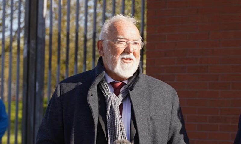 Preot judecat în Regatul Unit pentru că a citat un verset din Biblie. A vorbi despre dragostea lui Dumnezeu față de oameni lângă o clinică de avorturi pare să fie infracțiune