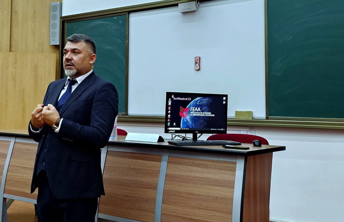 Inspector-șef la ITM, demis după ce a fost văzut conducând un Lamborghini de 300.000 de euro