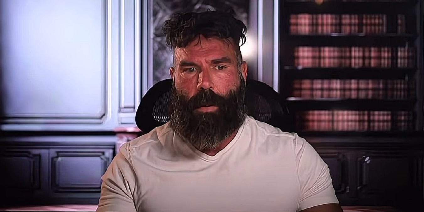 Influencerul antisemit Dan Bilzerian intră în cursa pentru Congresul SUA