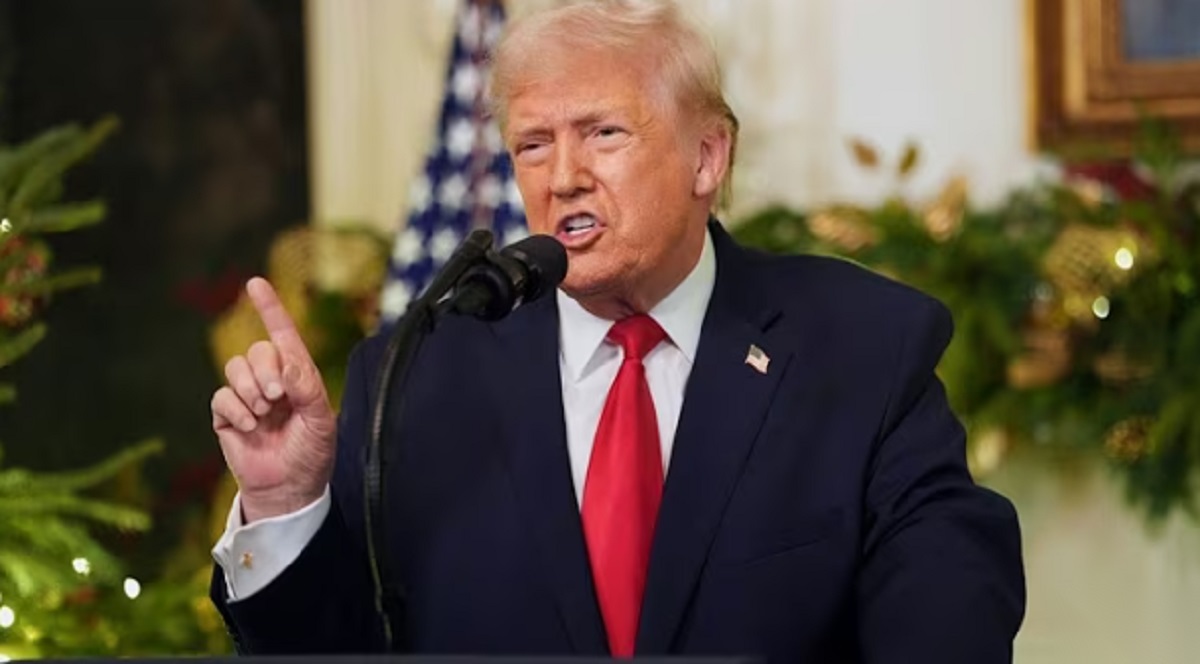 Macron, ridiculizat de Trump: „E maltratat de soția sa și abia se recuperează”