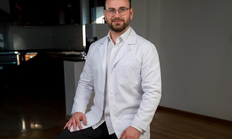 Fertilitatea masculină, în declin: Dr. Daniel Diaconu despre sănătatea bărbaților și hormonii care o influențează
