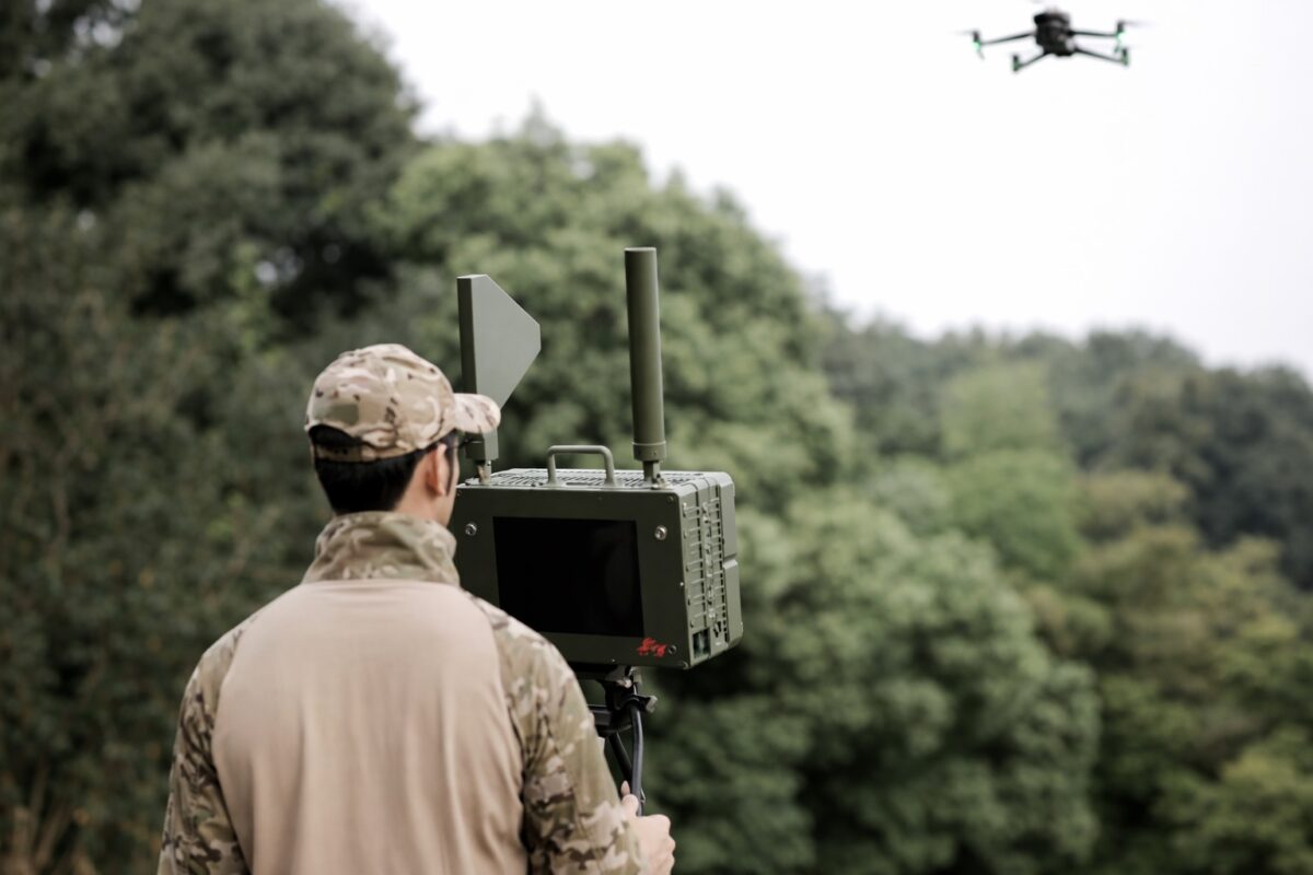 România ar putea renunța la cumpărarea de drone militare din Israel, de la compania ce pune lasere pe avioane și elicoptere