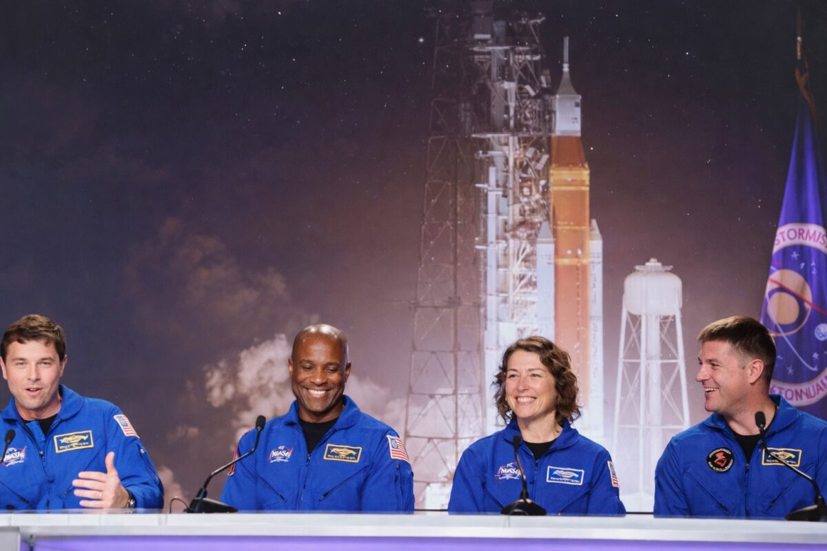 Artemis II a revenit cu succes pe Pământ. Astronauții NASA, în siguranță după o misiune istorică în jurul Lunii