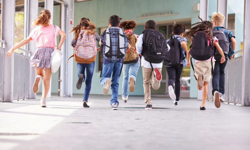 Elevii și profesorii, zi liberă în iunie. Calendarul școlar până la vacanța de vară