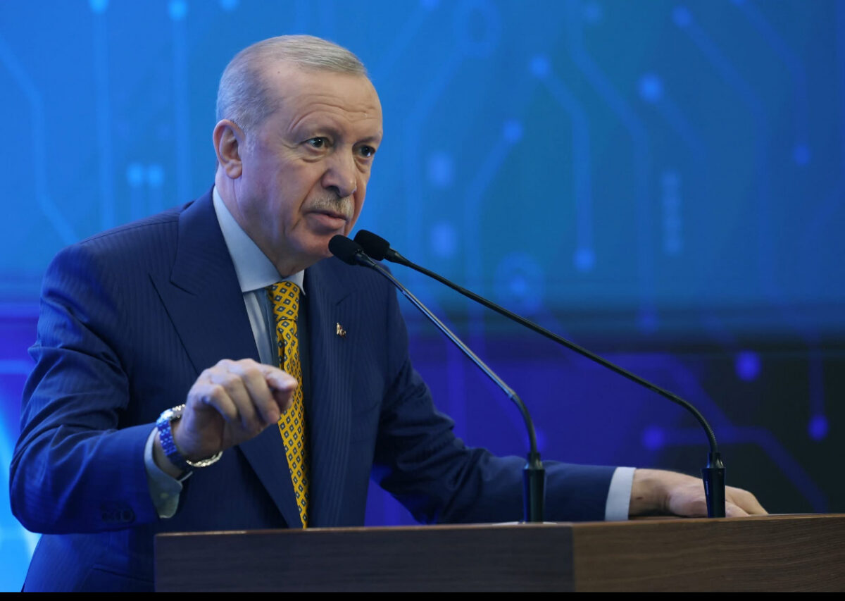 Erdogan anunță că face eforturi pentru reluarea negocierilor Ucraina-Rusia. Turcia ar putea găzdui întâlnirea Putin-Zelenski