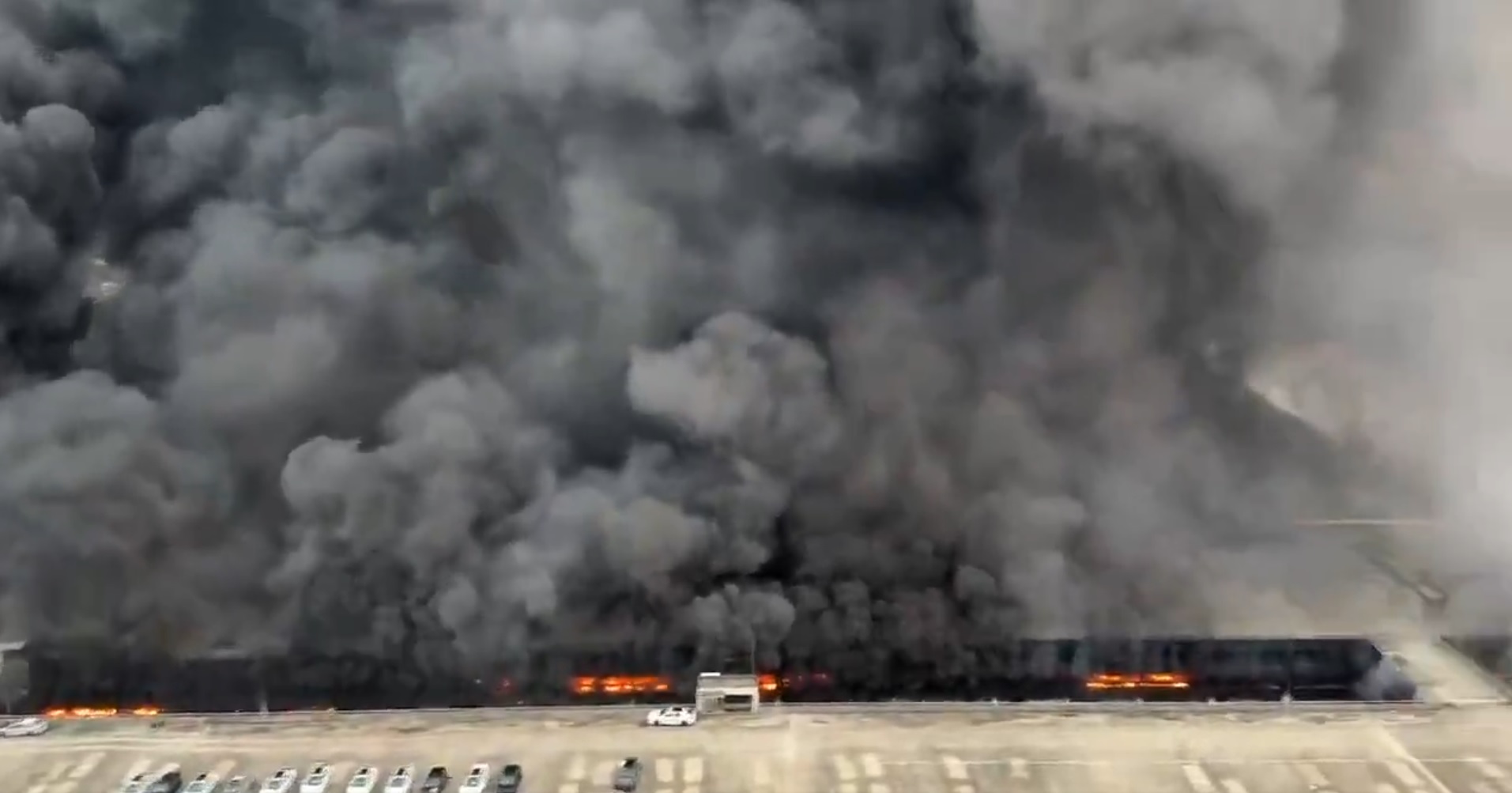 Incendiu puternic la compania BYD din Shenzhen. Autoritățile susțin că problema n-ar fi legată de baterii