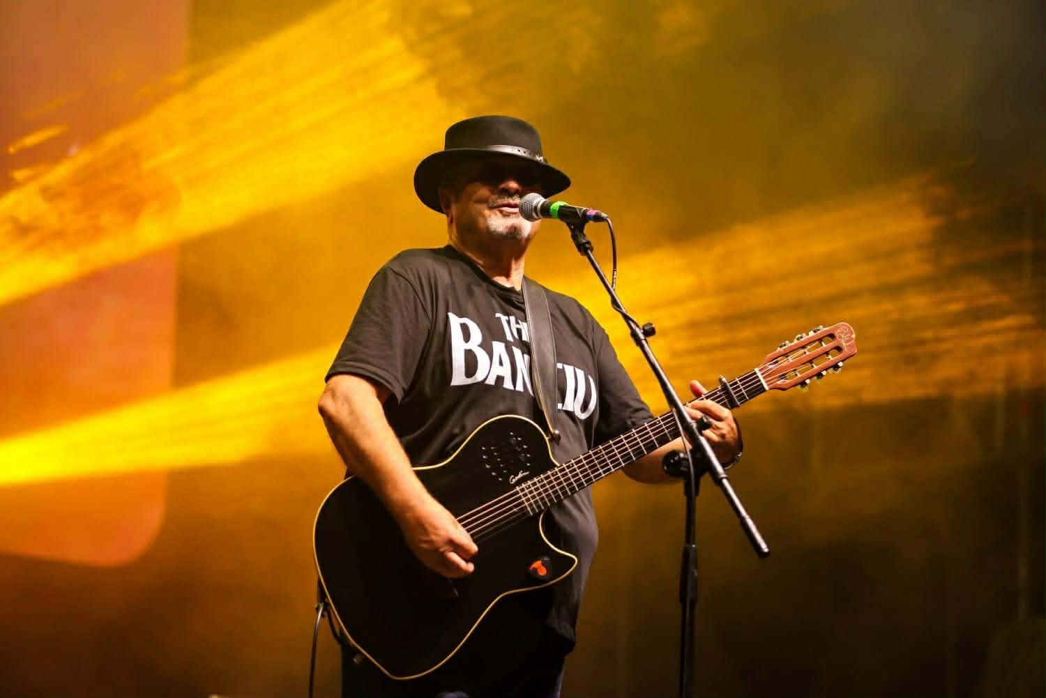 Folk-ul unește generații, la ediția a VII-a a Festivalului Vama de la Munte. Cei mai îndrăgiți artiști, prezenți pe scenă. Programul complet