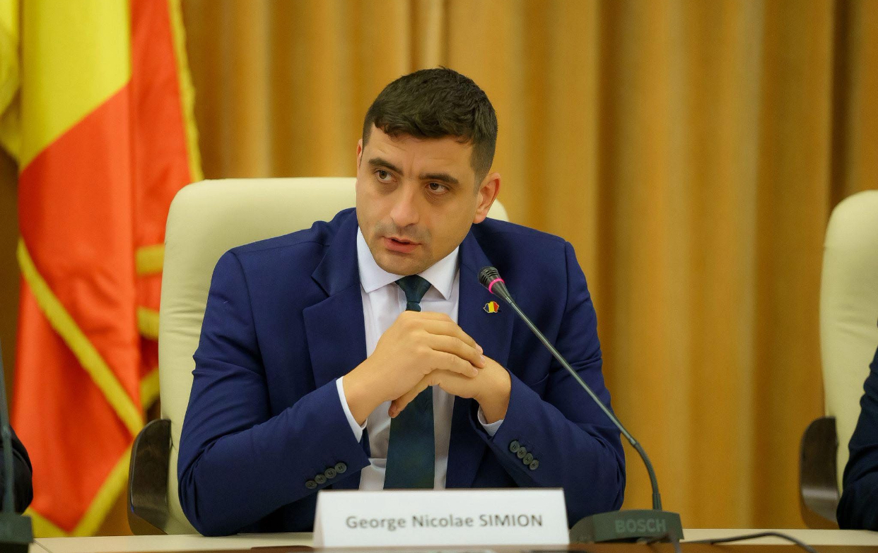Simion, nemulțumit că nu a fost chemat la consultări: Votăm orice moţiune de cenzură împotriva acestui guvern. Vrem să ajungem la anticipate