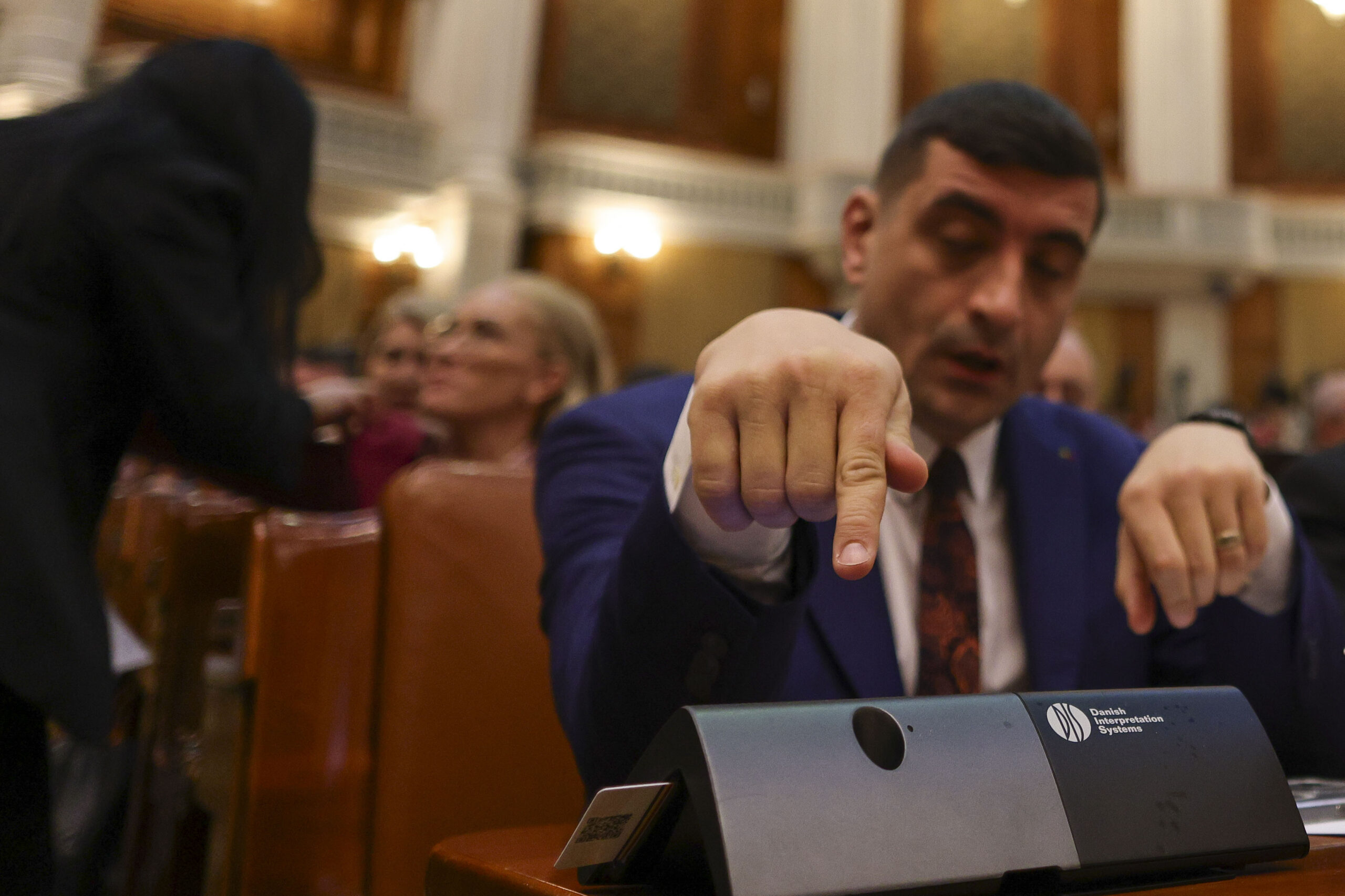 George Simion neagă orice înțelegere cu Ilie Bolojan și anunță că moțiunea are 99% șanse să treacă