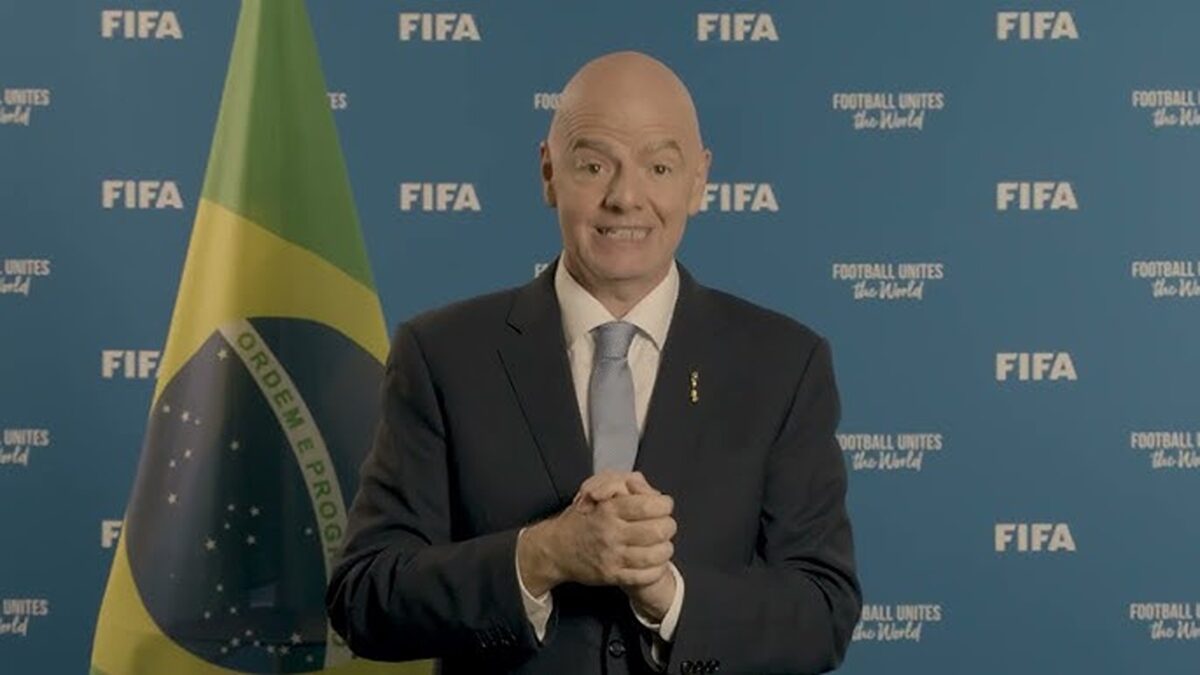 Președintele FIFA, mesaj după moartea lui Lucescu, pe care îl consideră o legendă