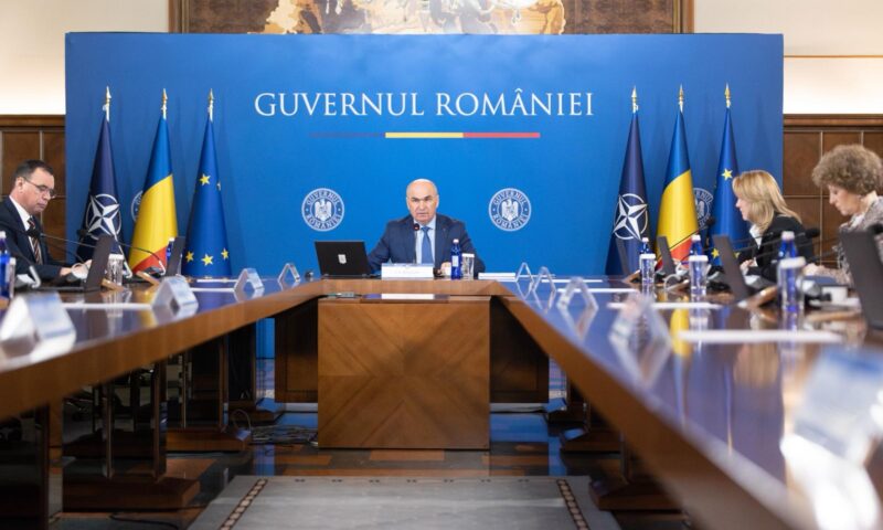 Legea care interzice cumulul pensie-salariu nu a primit toate avizele. Proiectul va fi discutat în ședința de Guvern