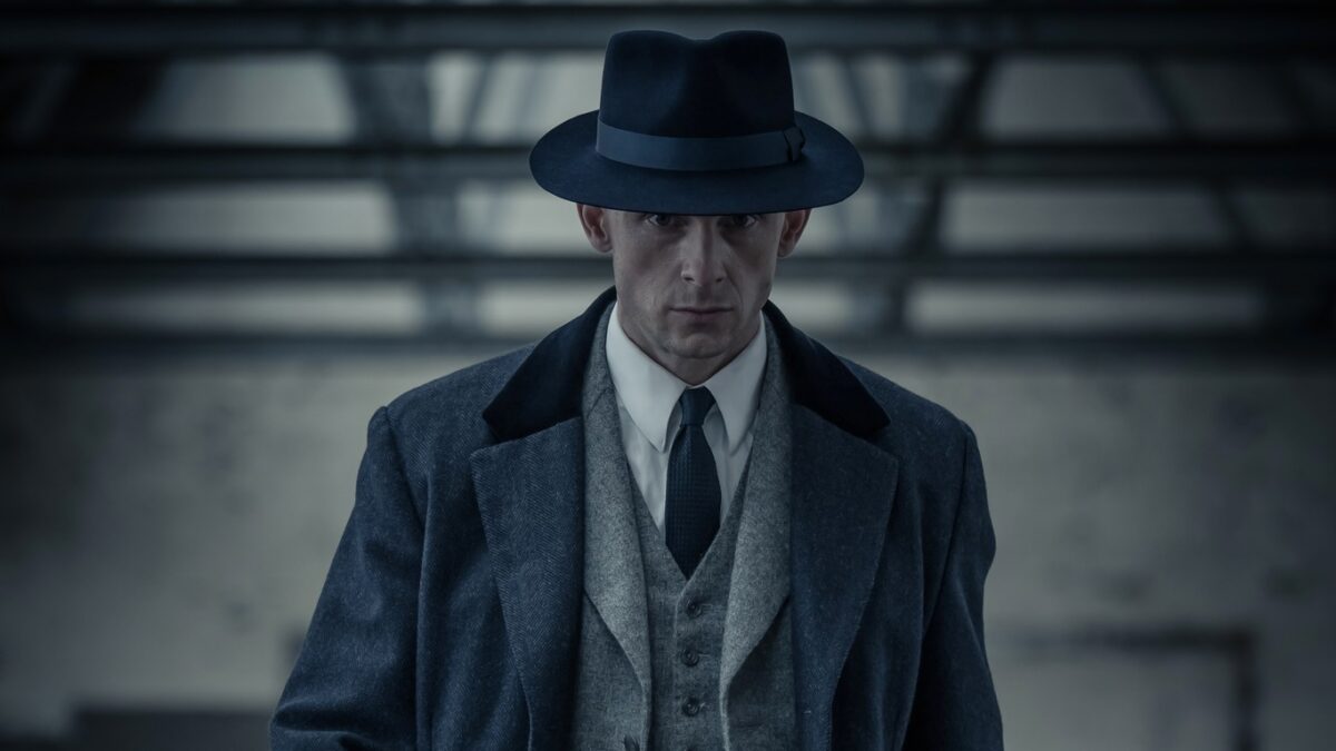 Universul Peaky Blinders continuă. Jamie Bell intră în jocul bandelor din Birmingham