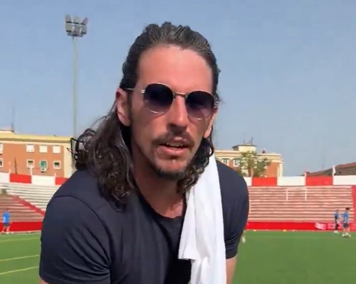 Și-a alergat fotbașiștii musulmani cu un jambon. Cum a încercat un șef de club din Spania să-i facă să mănânce carne de porc