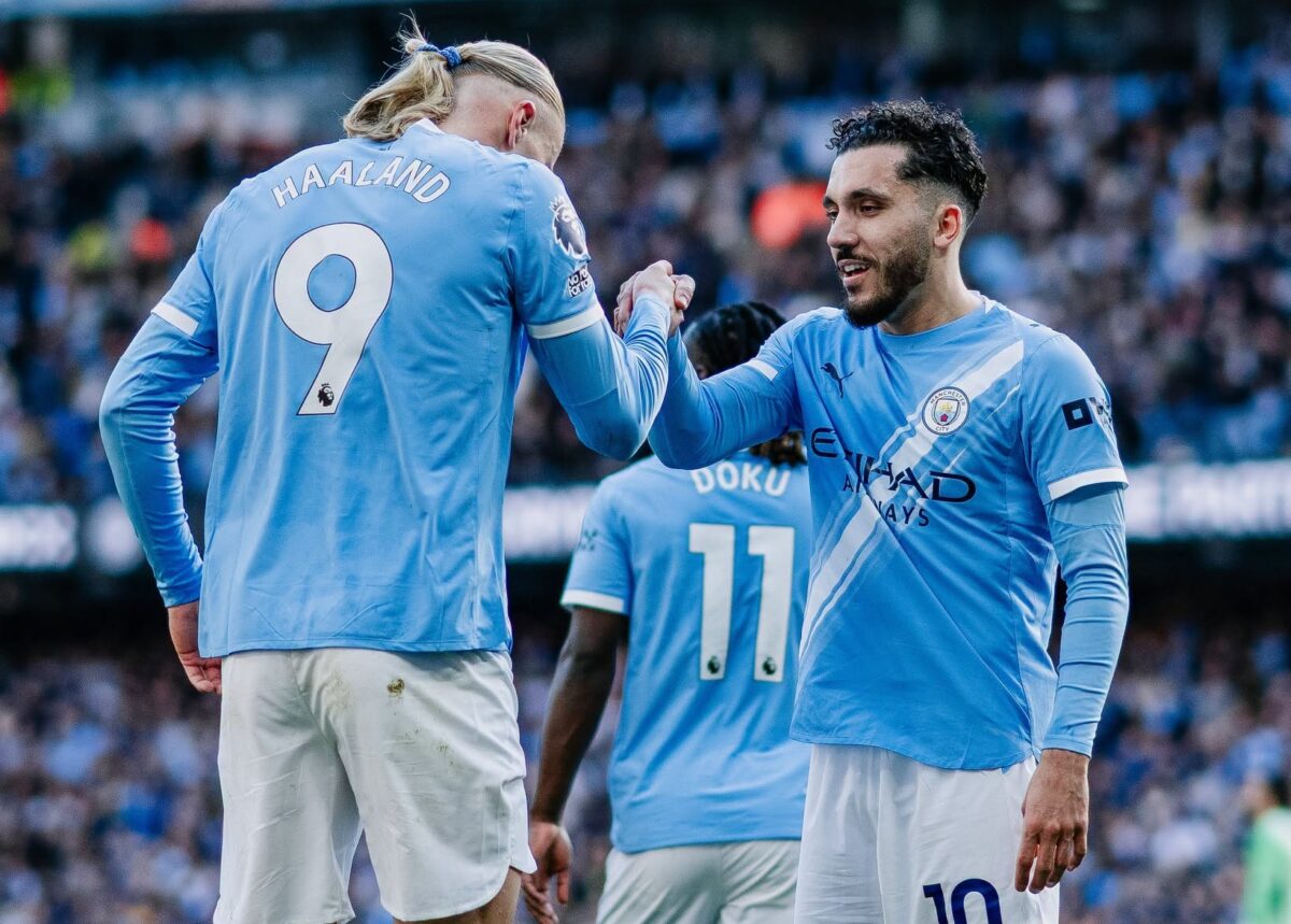 Manchester City bate Arsenal cu 2-1 și se apropie la trei puncte în lupta pentru titlul din Premier League