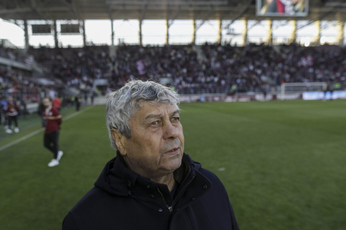 Starea lui Mircea Lucescu rămâne critică la ATI. Cornel Dinu primește informații în timp real de la Spitalul Universitar