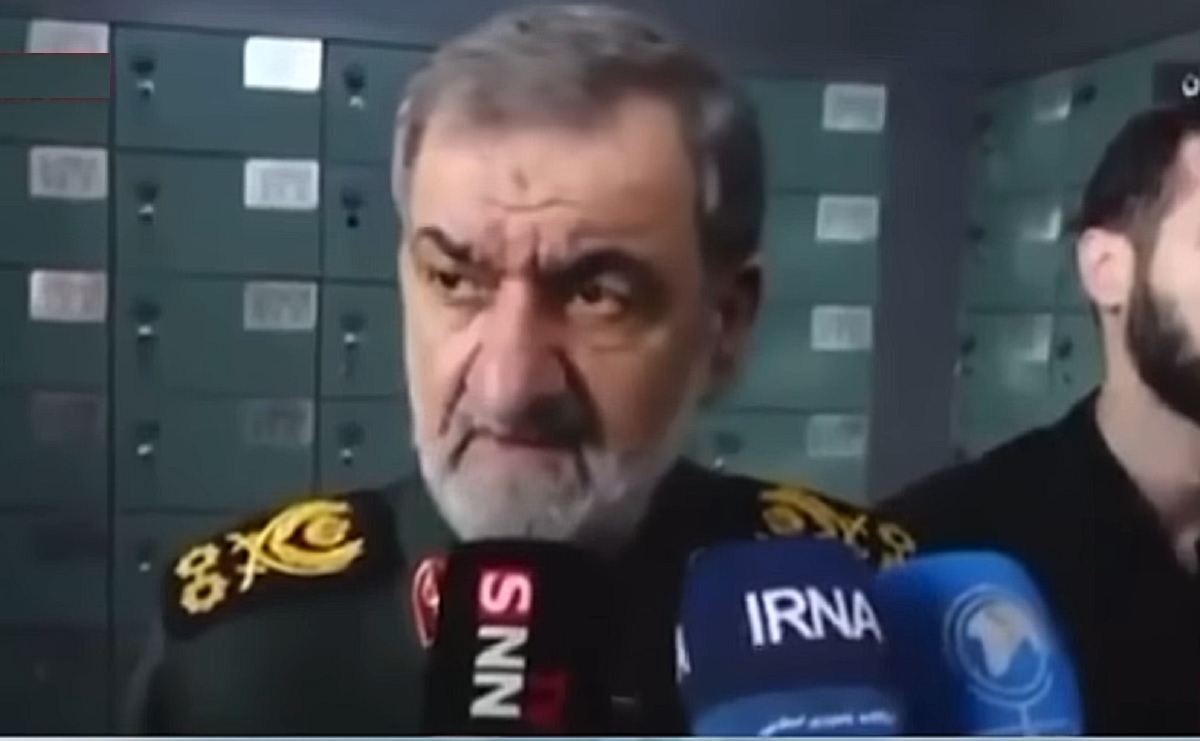 Iranul amenință navele americane în Strâmtoarea Ormuz. SUA răspund cu sancțiuni extinse asupra industriei petroliere