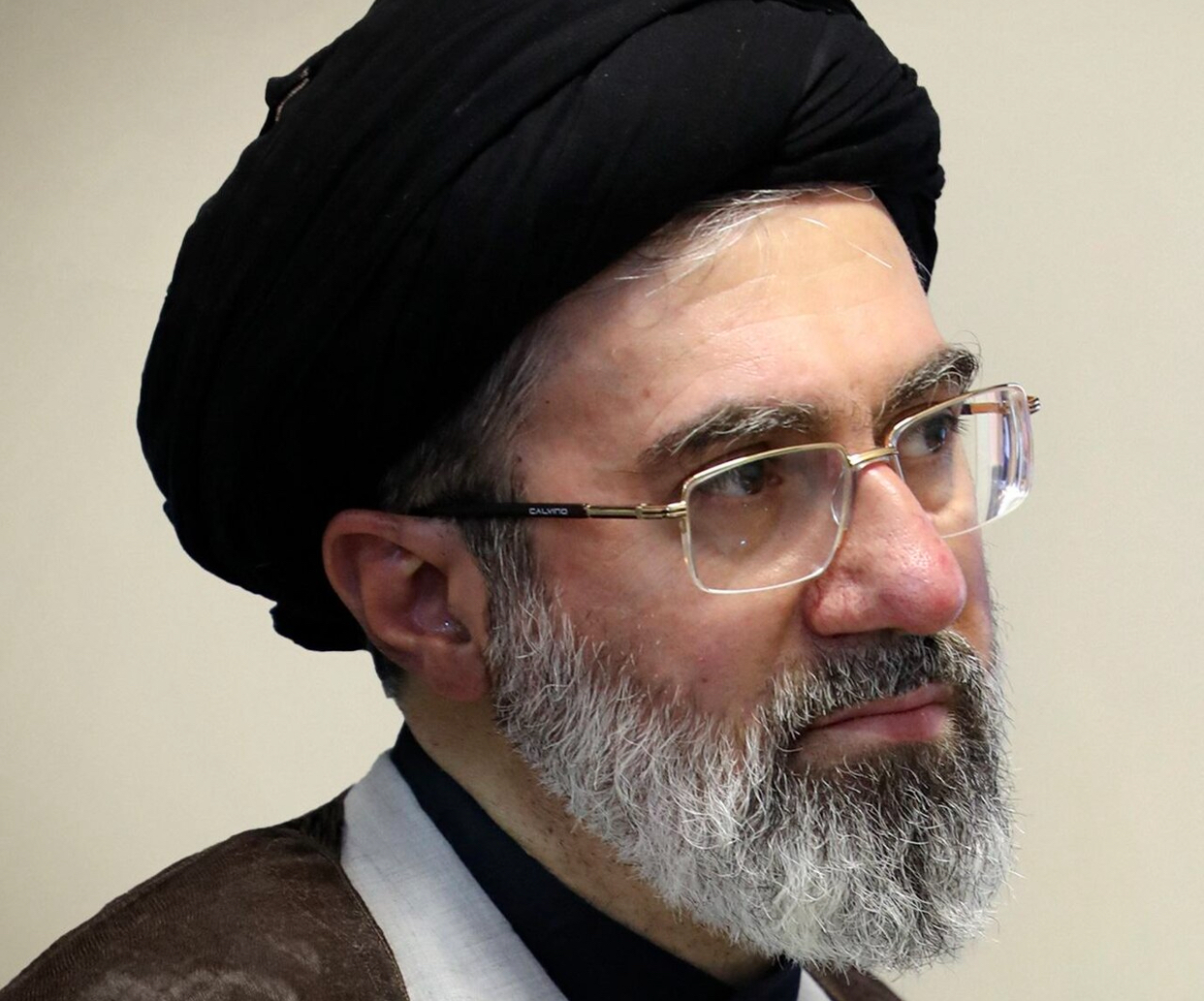 De ce întârzie acordul SUA-Iran. Rețelele secrete de curierat ale lui Mojtaba Khamenei, explicate de un expert în antiterorism