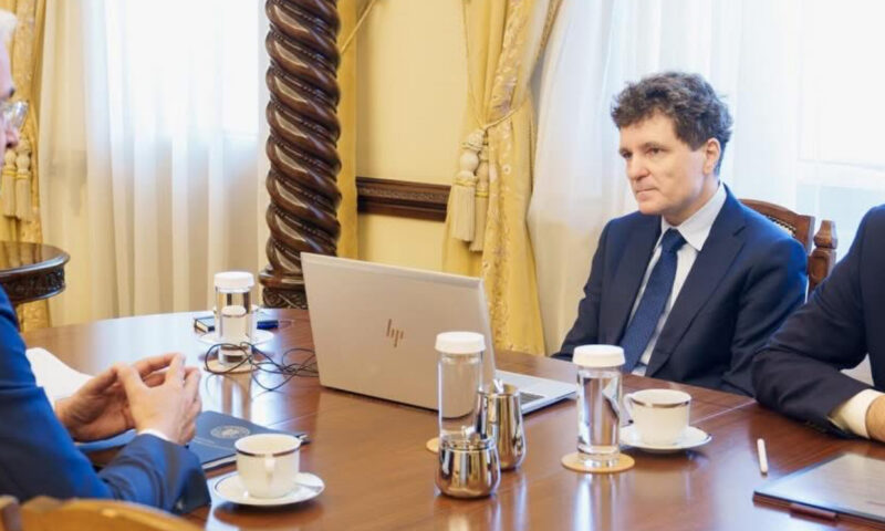 Nicușor Dan, din nou la masa tratativelor cu partidele. Programele PNRR și SAFE, pe agenda discuțiilor. Livetext