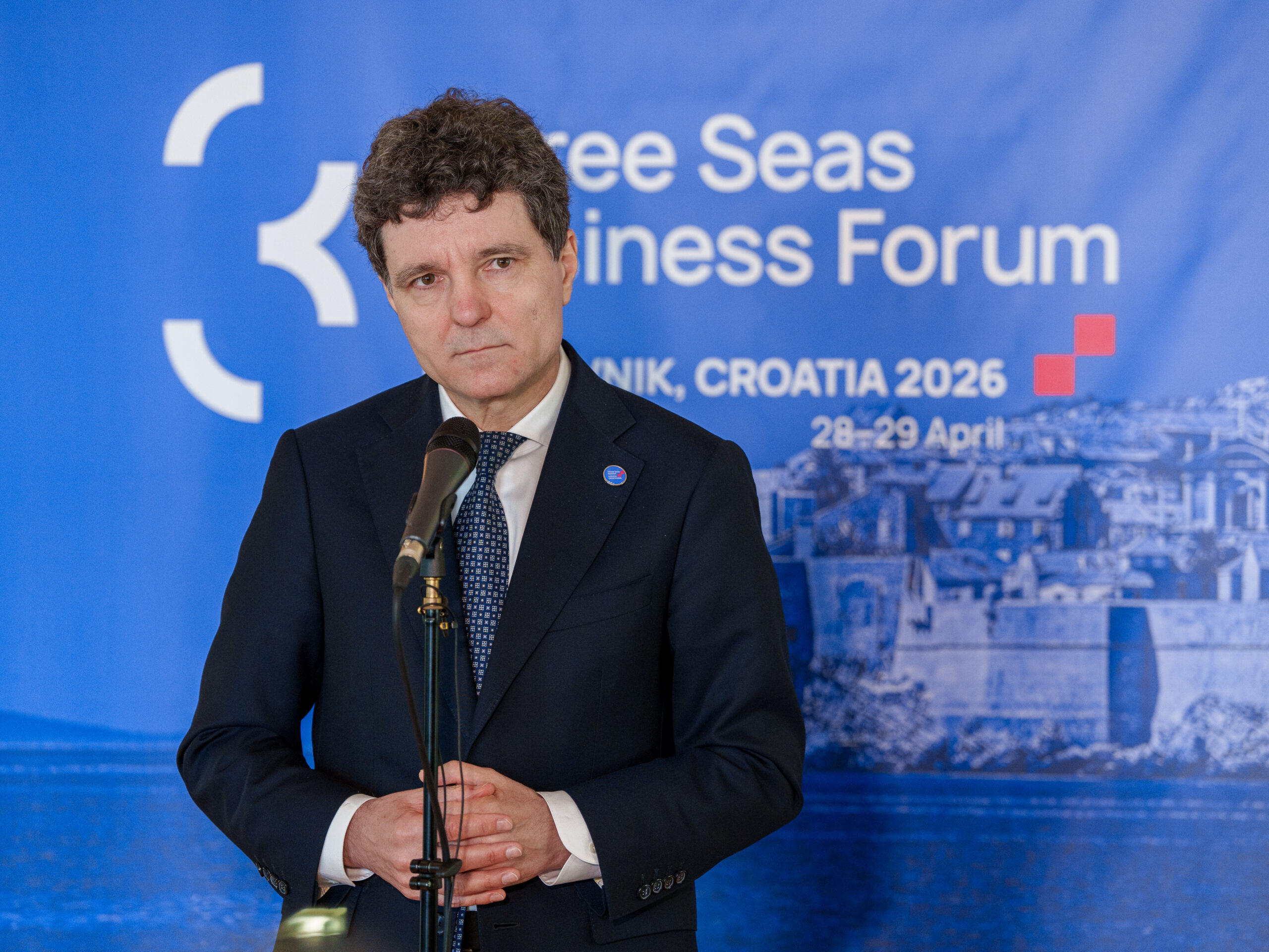 Legea energiei, declarată constituțională de CCR. Sesizarea lui Nicușor Dan a fost respinsă