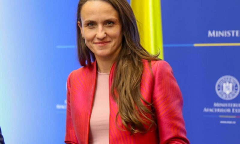 Unirea României cu Republica Moldova ar fi posibilă în interiorul UE. Scenariul avansat de Oana Țoiu