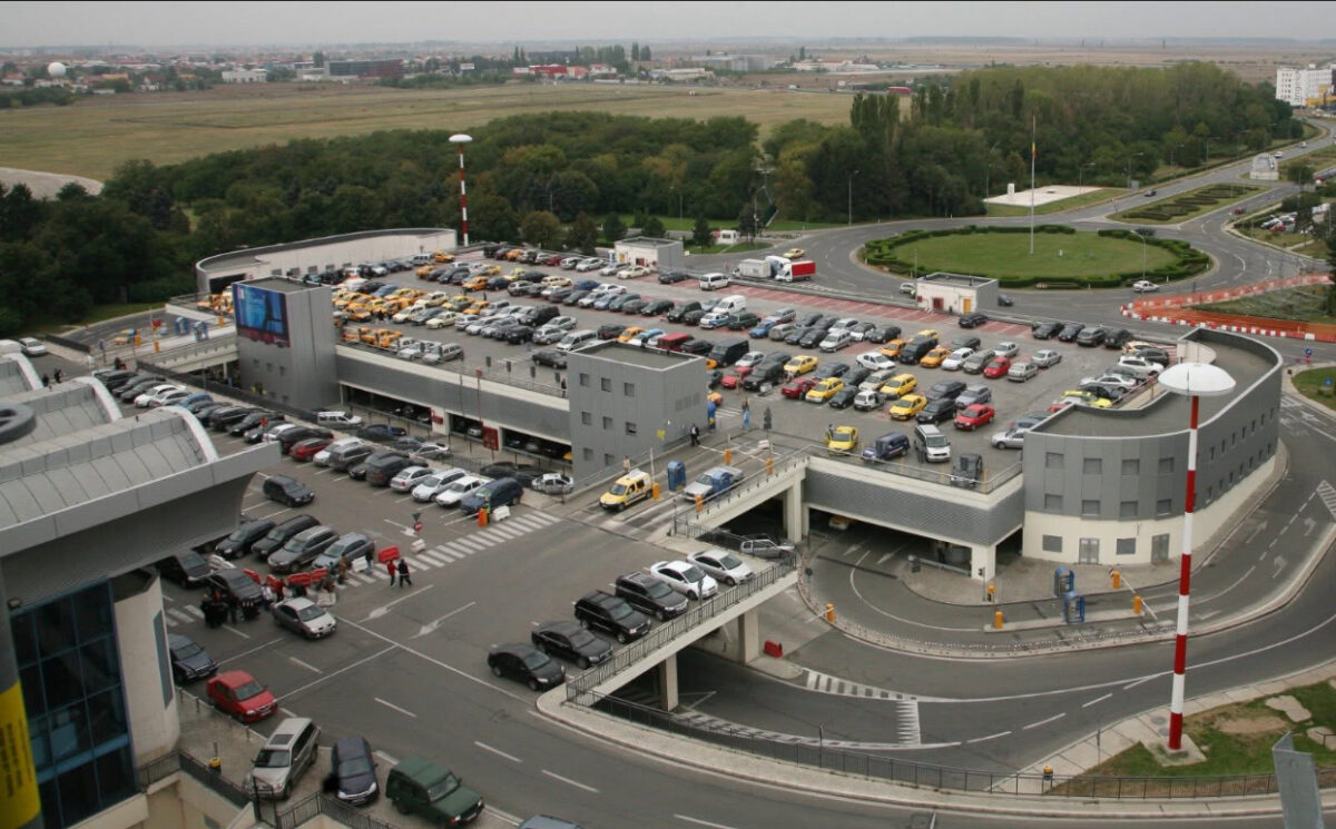 Schimbare pentru șoferii care ajung la Aeroportul Otopeni. Parcarea poate fi plătită acum online