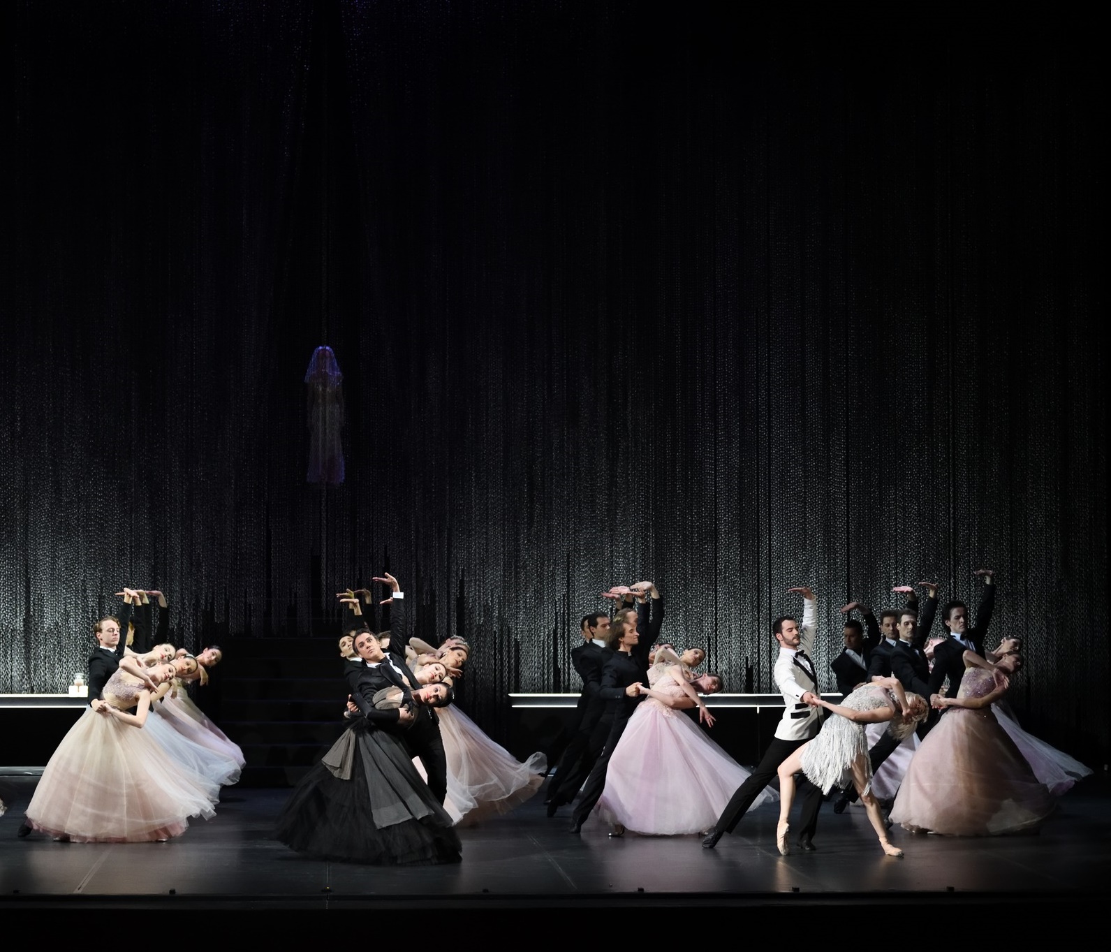 Ziua Mondială a Dansului, celebrată la Opera Națională București prin spectacolul „Romeo și Julieta”