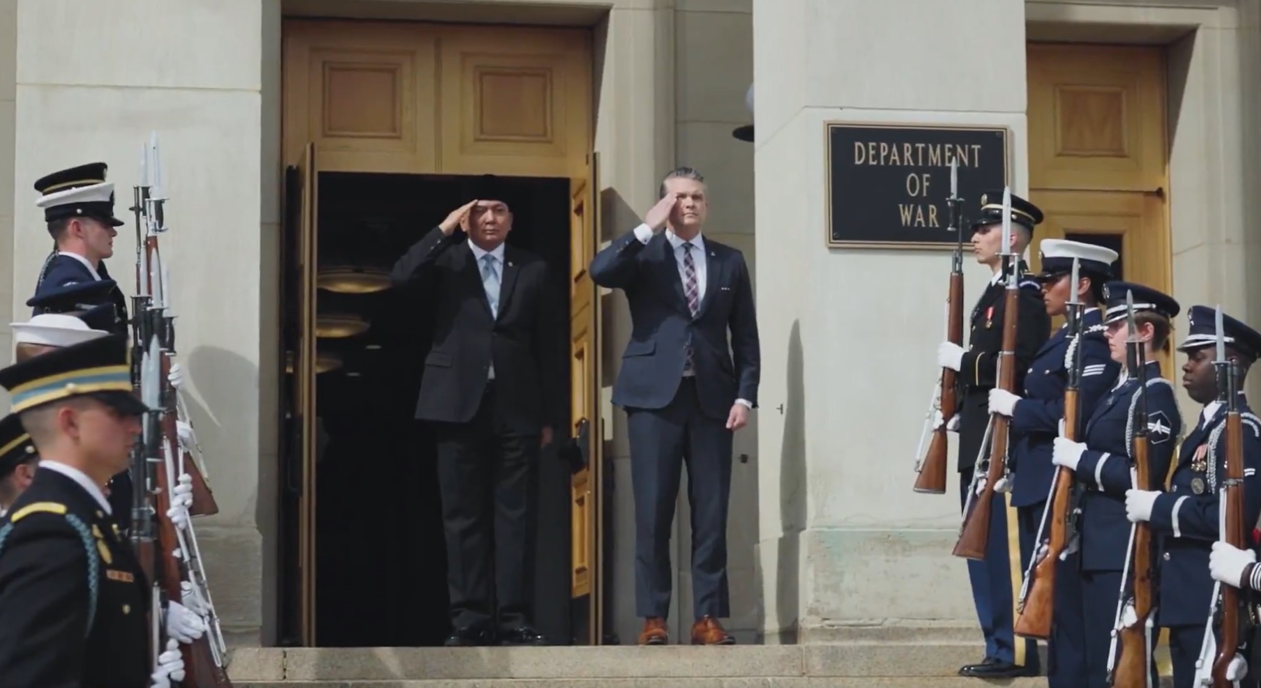 Când toată lumea se uita la Iran, SUA au făcut o mișcare strategică în zona Asia-Pacific, chiar lângă China. Parteneriat militar major cu Indonezia