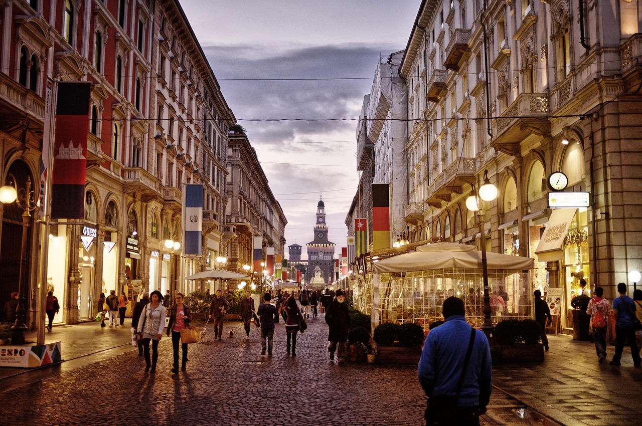 Strada „Via Monte Napoleone” din Milano