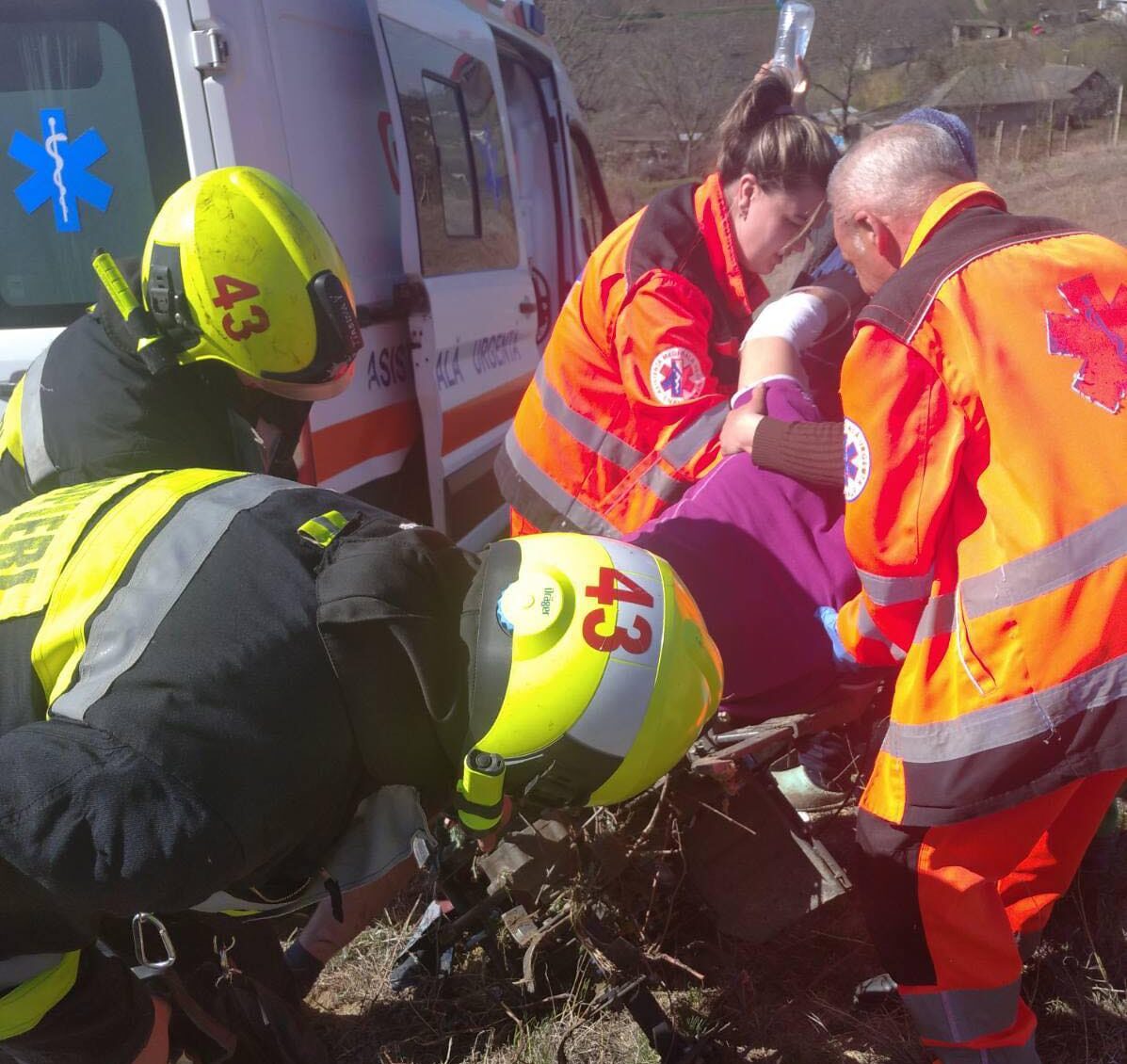 Tânăr prins în freza unui motocultor la Telenești. Traumatisme severe și intervenție de urgență