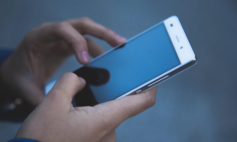 Un cod ascuns te poate ajuta să îți recuperezi telefonul în caz de furt