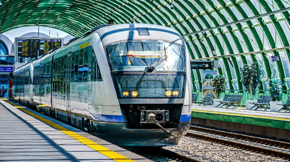 Defecțiune pe calea ferată între Mihăești și Radomirești. Trenurile au înregistrat întârzieri pe raza Regionalei Craiova