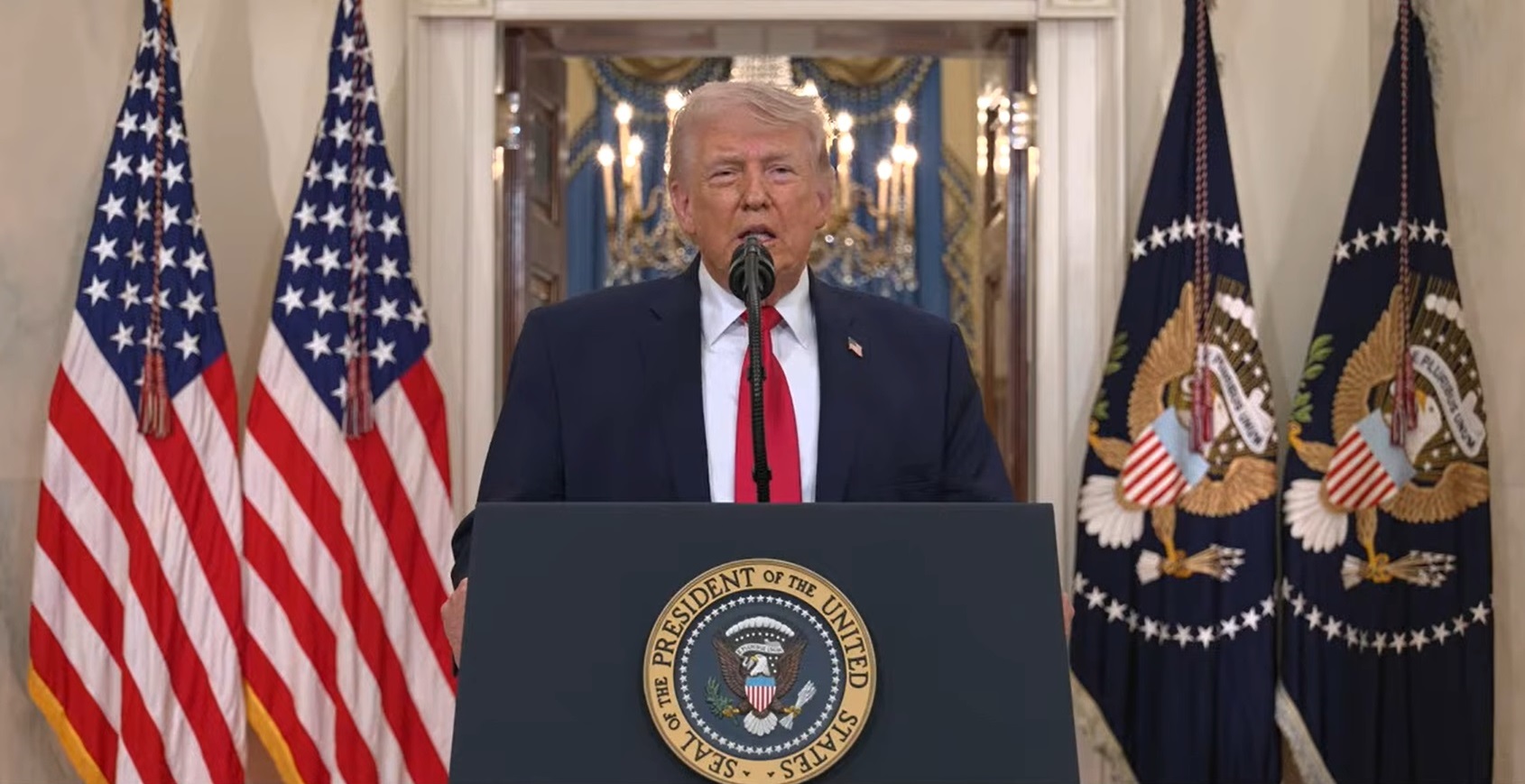 Donald Trump respinge furios contrapropunerea Iranului. Cer despăgubiri de război și controlul asupra strâmtorii