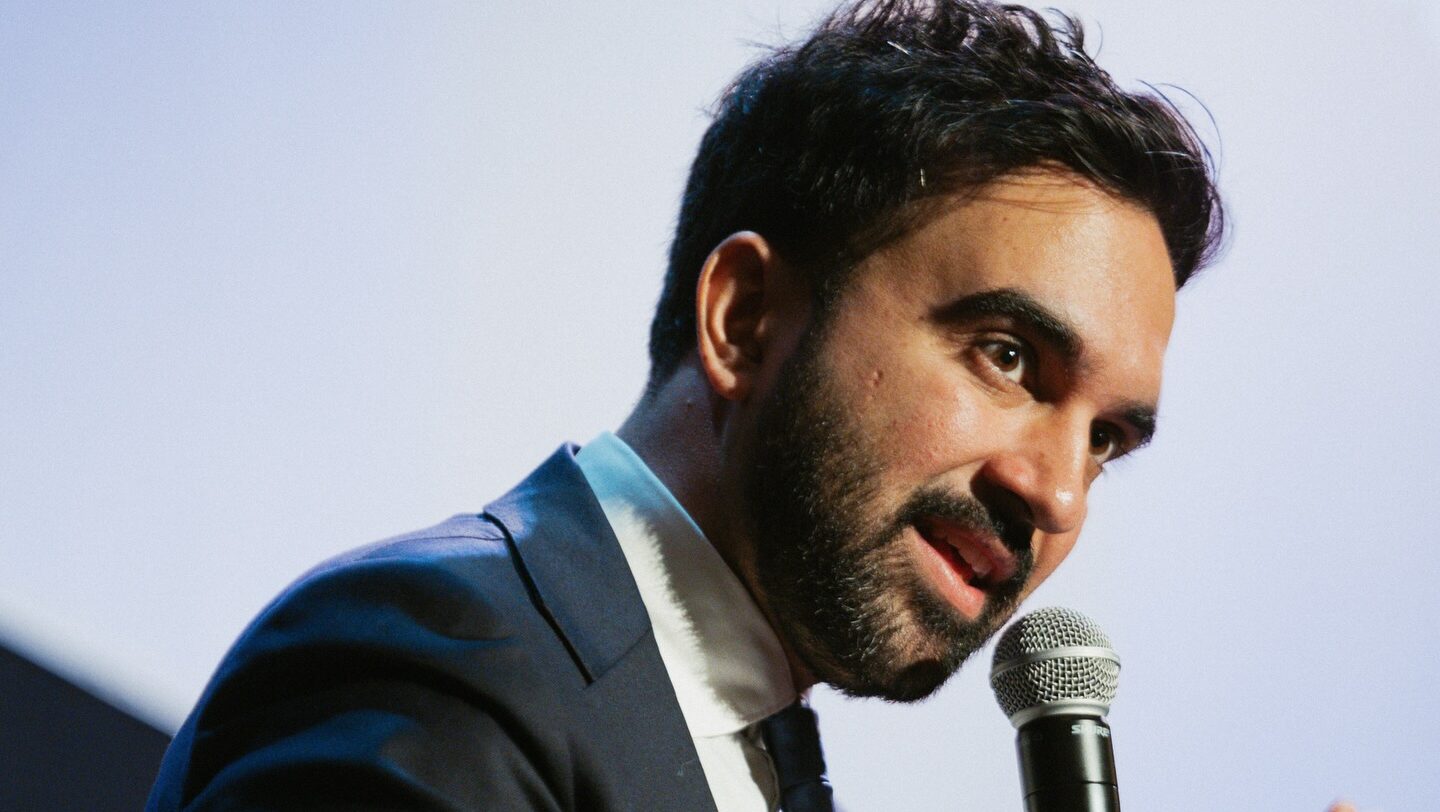 Primarul Zohran Mamdani îl îndeamnă pe regele Charles să returneze diamantul Koh-i-Noor