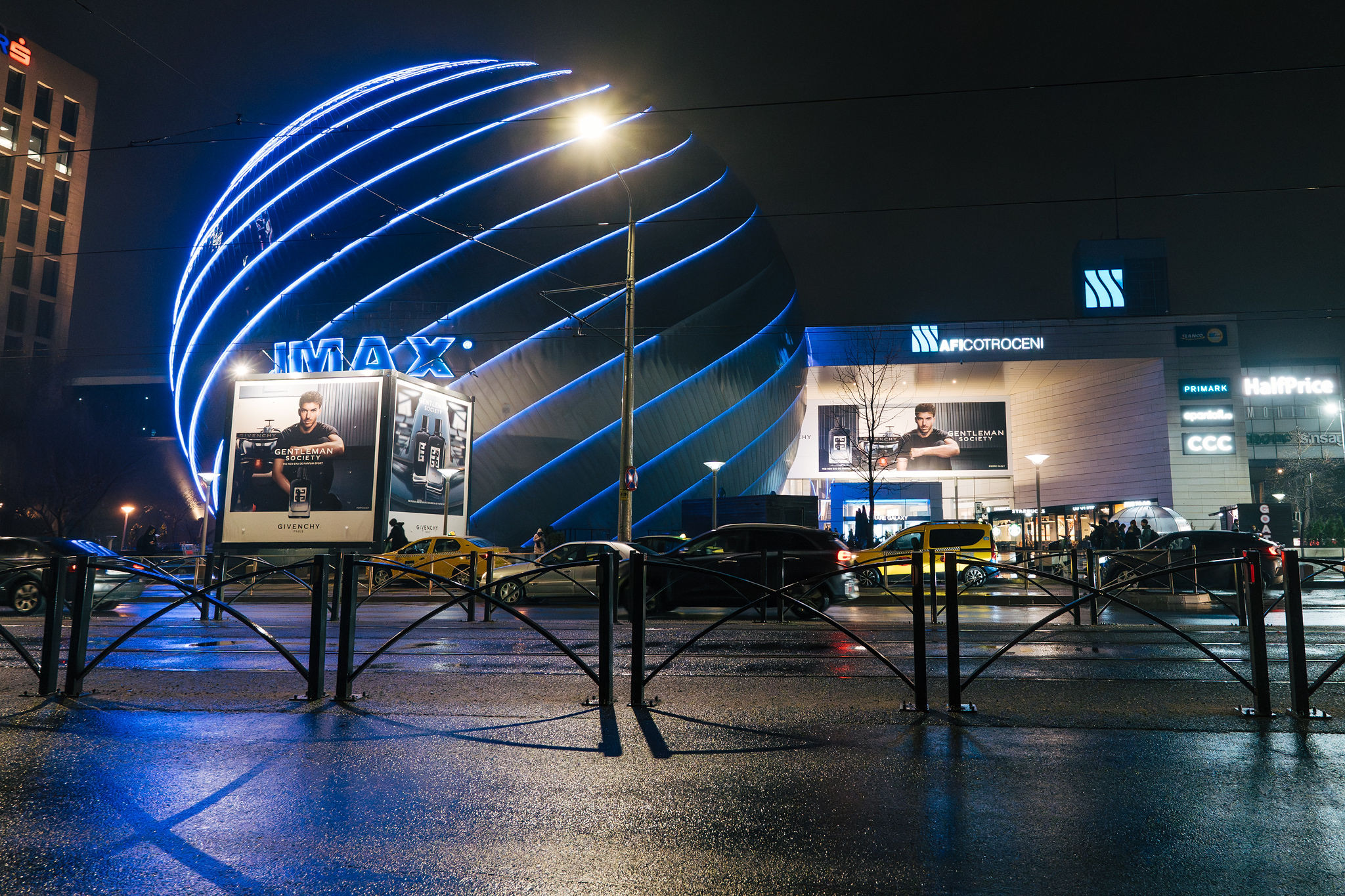 Ce program au mall-urile din București de Paște. AFI Cotroceni, orar special pe 12 aprilie