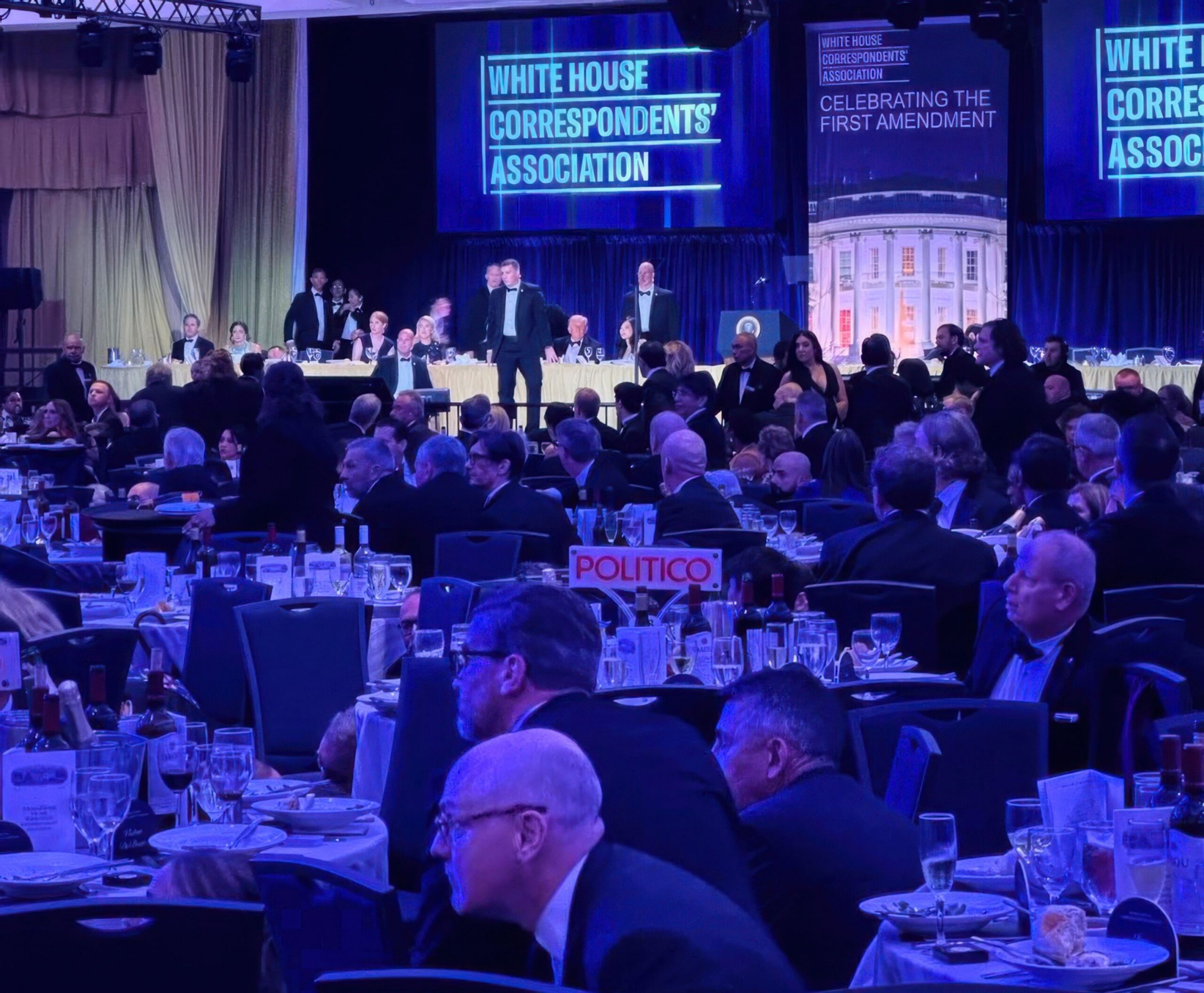 Mărturia jurnalistului BBC Gary O'Donoghue, jurnalist nevăzător. Cum au trăit cei prezenți atentatul de la Cina Corespondenților