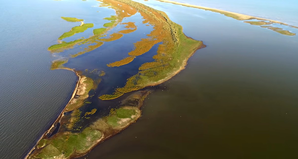 Războiul din Iran influențează planurile de vacanță. Delta Dunării, din nou preferată de români în detrimentul destinațiilor exotice