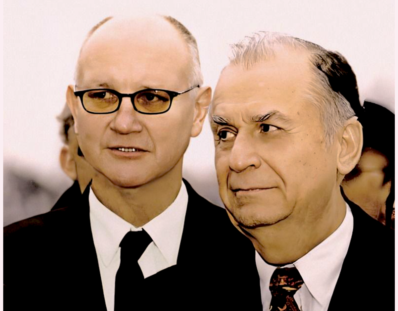 Ioan Mircea Pașcu rupe tăcerea despre Ion Iliescu, relația cu Rusia și bătălia pentru NATO. Interviu de excepție la „Evenimentul Istoric”