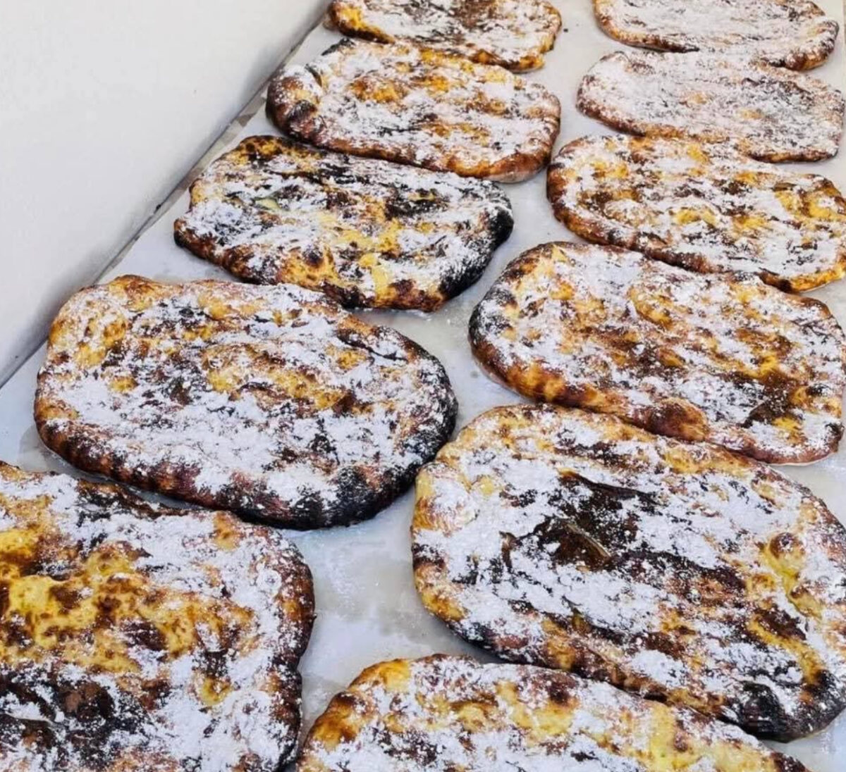 Lichiu cu griș și smântână. Deliciul pe care gospodinele din Transilvania îl pregătesc pentru masa de Paști