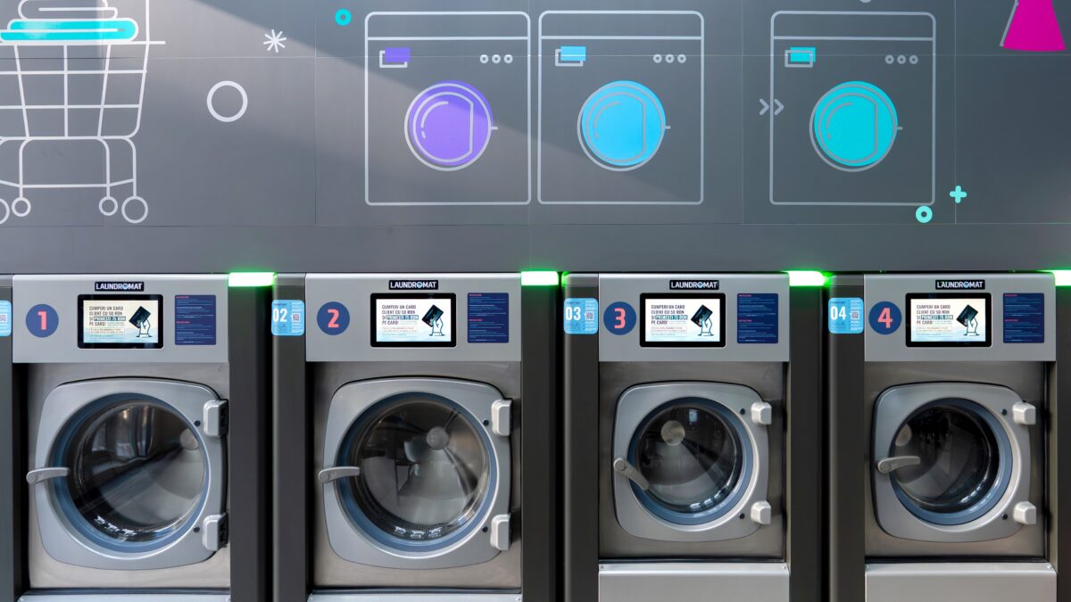 De ce tot mai mulți oameni aleg spălarea și uscarea rufelor în 45 de minute