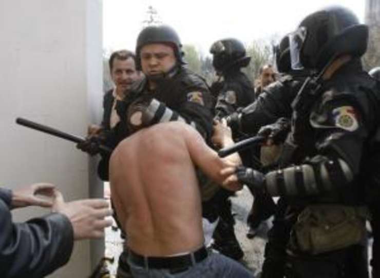 17 ani de la răscoala anticomunistă de la Chişinău. Ultimul cui bătut în sicriul dosarelor „7 aprilie”. Video