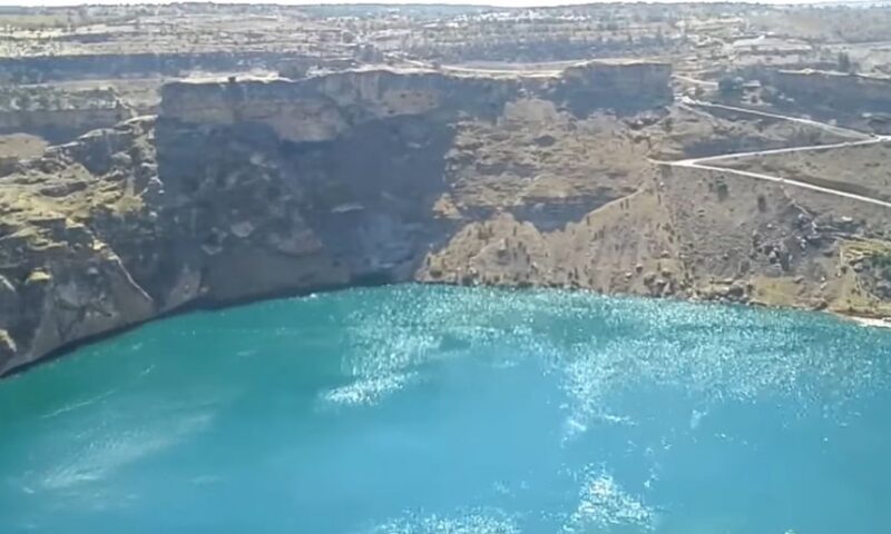 Povestea orașului scufundat timp de 2.400 de ani care a reapărut lângă un imens punct turistic