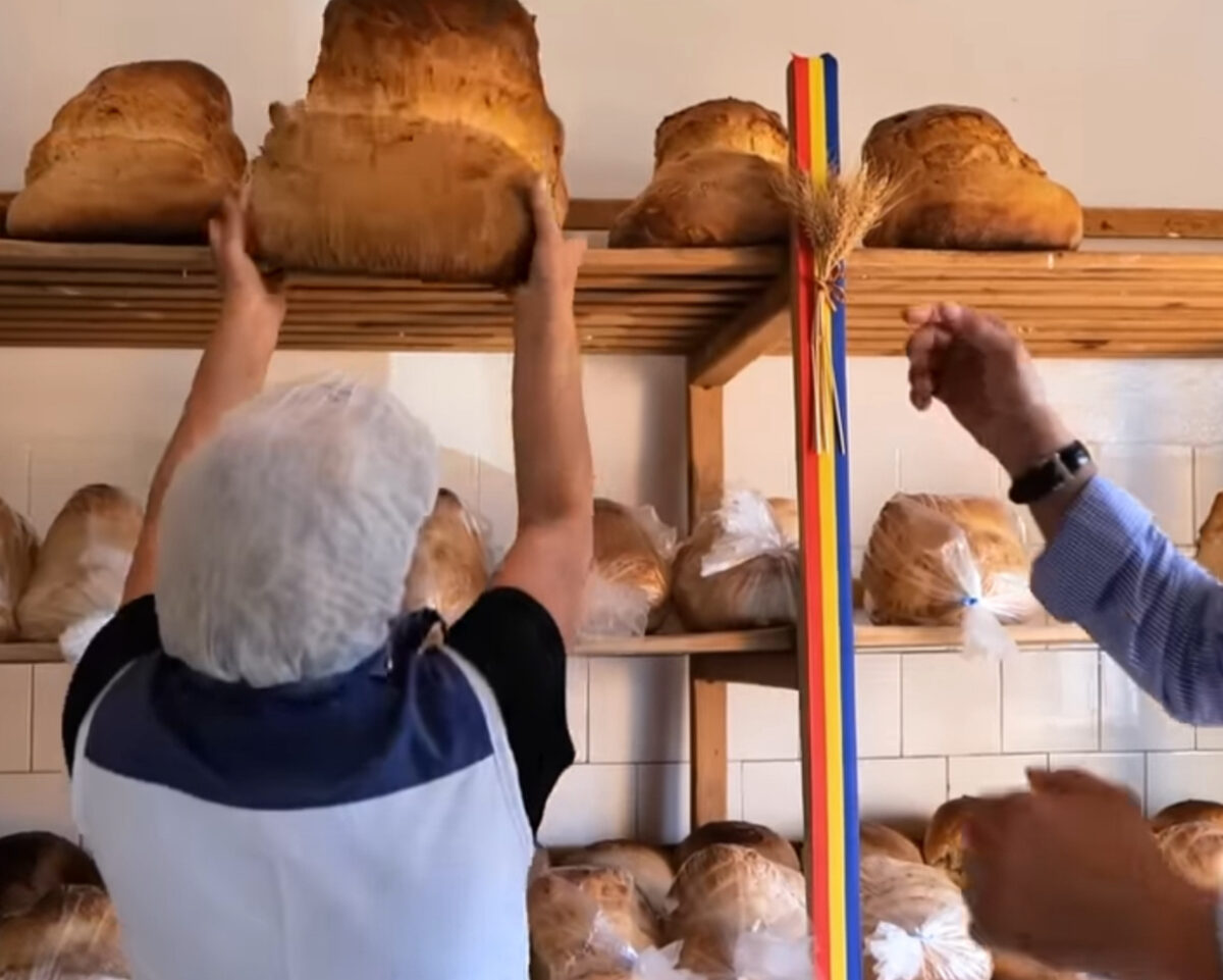 Pâinea care nu lipsea de pe masa lui Ceaușescu, în continuare căutată de români. Cât costă și ce o face atât de specială