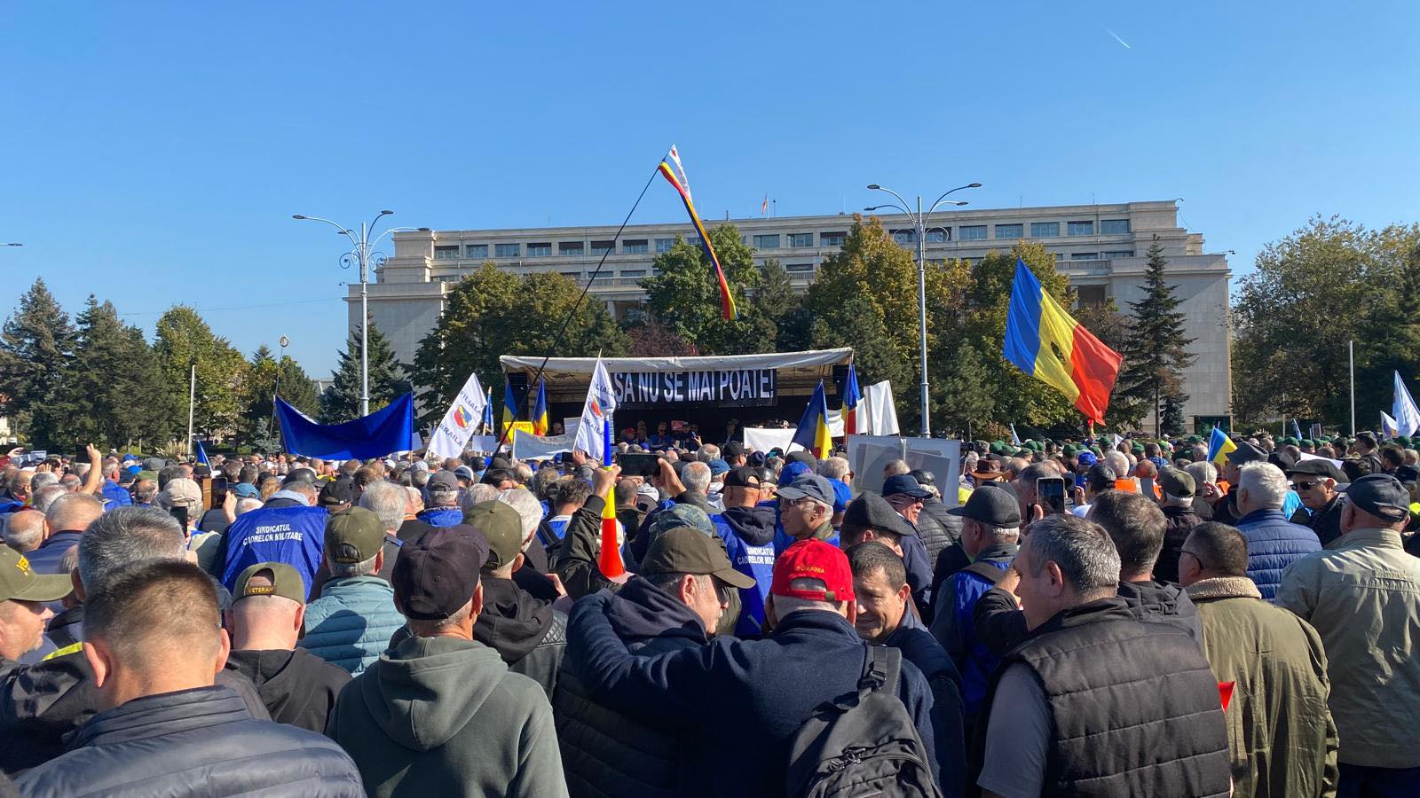 Protest cu peste 10.000 de sindicaliști în fața Guvernului. Măsuri speciale anunțate de Jandarmerie