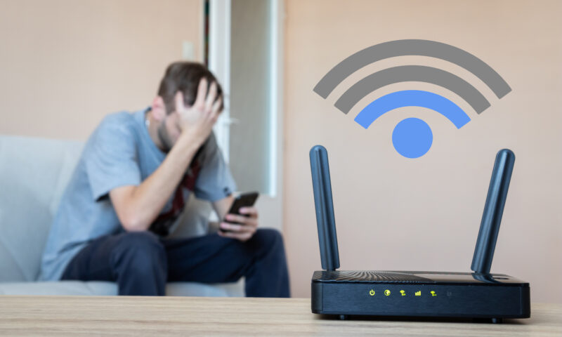 Wi-Fi gratuit. Riscul ascuns pentru parole și datele bancare