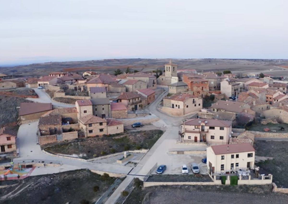 Satul din Spania cu 40 de locuitori care oferă case și locuri de muncă familiilor dispuse să se stabilească permanent în el