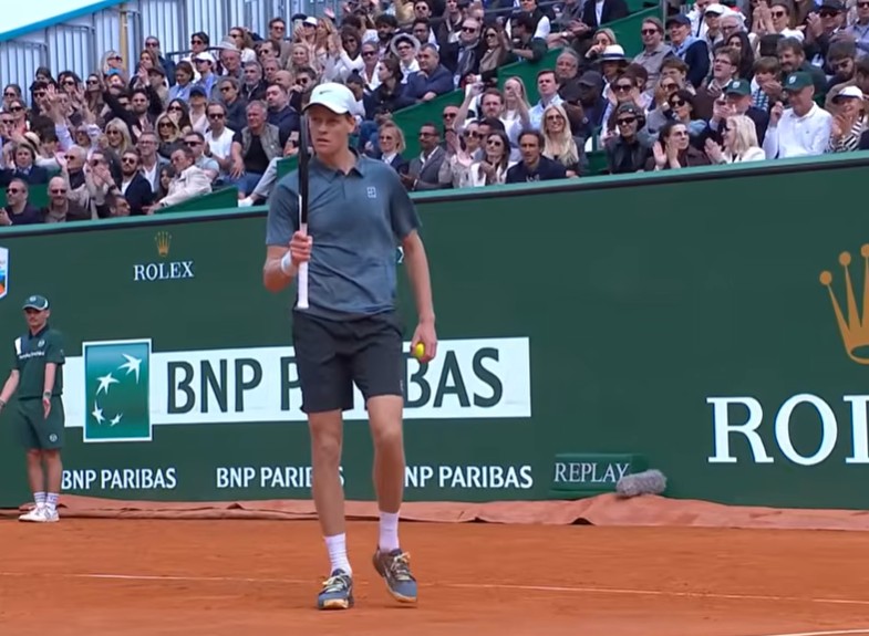 Sinner l-a învins pe Alcaraz în finala turneului de la Monte Carlo și a revenit pe primul loc în clasamentul ATP