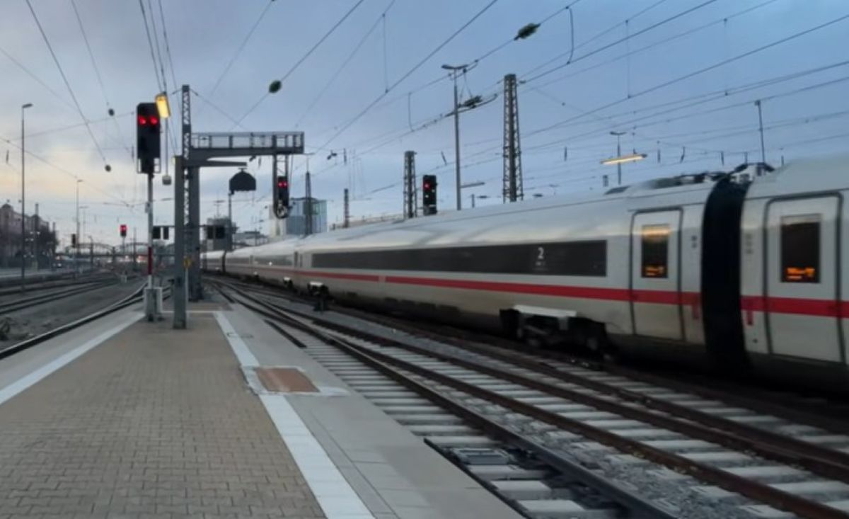 Germania analizează ieftinirea transportului feroviar pe fondul creșterii prețurilor la carburanți